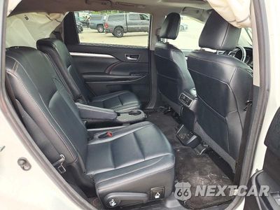 Zdjęcie 11 z 13 samochodu: 2018 TOYOTA HIGHLANDER XLE VIN:5TDJZRFH8JS819297 - miniatura