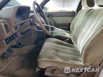 Zdjęcie 7 z 12 samochodu: 1986 TOYOTA CAMRY LE VIN:JT2SV16E2G0517886 - miniatura