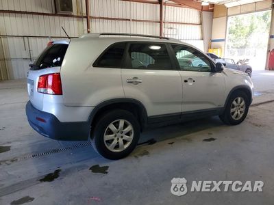 Trzecie zdjęcie samochodu z tyłu: 2011 KIA SORENTO LX VIN:5XYKTCA1XBG034470 - miniatura