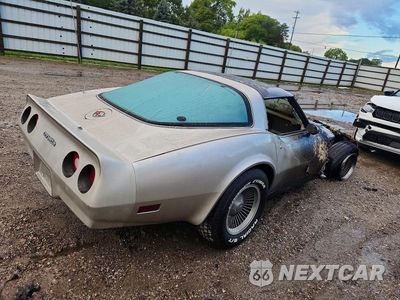 Trzecie zdjęcie samochodu z tyłu: 1982 CHEVROLET CORVETTE VIN:1G1AY0788C5109296 - miniatura