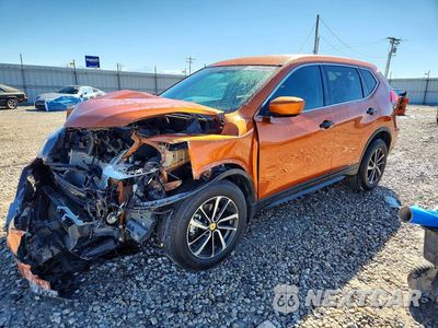2017 NISSAN ROGUE S 5N1AT2MV2HC733668 - główne zdjęcie licytacji z USA - miniatura