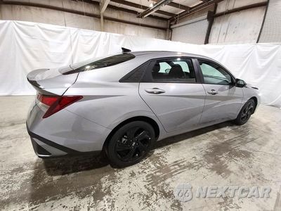 Trzecie zdjęcie samochodu z tyłu: 2026 HYUNDAI ELANTRA SEL SPORT VIN:KMHLM4DG7TU153208 - miniatura