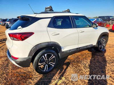 Trzecie zdjęcie samochodu z tyłu: 2023 CHEVROLET TRAILBLAZER LT VIN:KL79MPSL5PB133019 - miniatura