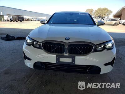 Piąte zdjęcie samochodu w środku: 2019 BMW 330I VIN:WBA5R1C56KAK11495 - miniatura