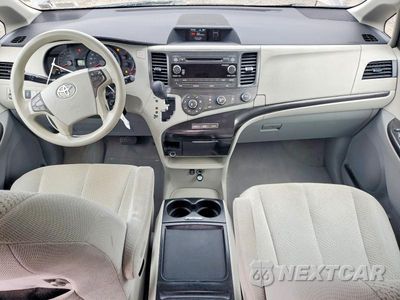 Zdjęcie 8 z 14 samochodu: 2011 TOYOTA SIENNA LE VIN:5TDKK3DC5BS103794 - miniatura