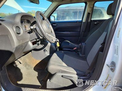 Zdjęcie 7 z 13 samochodu: 2014 JEEP PATRIOT LATITUDE VIN:1C4NJRFB7ED852250 - miniatura
