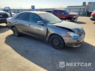 Czwarte zdjęcie samochodu z boku: 2005 TOYOTA CAMRY LE VIN:4T1BE32K55U622129 - miniatura