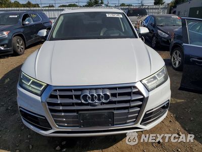 Piąte zdjęcie samochodu w środku: 2019 AUDI Q5 PRESTIGE VIN:WA1CNAFY1K2090455 - miniatura