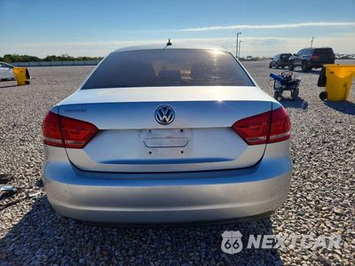 Zdjęcie 6 z 12 samochodu: 2014 VOLKSWAGEN PASSAT S VIN:1VWAP7A36EC016983 - miniatura