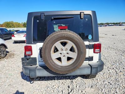 Zdjęcie 6 z 13 samochodu: 2016 JEEP WRANGLER UNLIMITED SPORT VIN:1C4BJWDGXGL333198 - miniatura