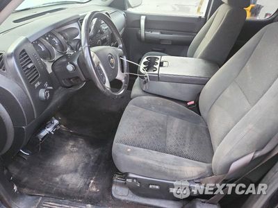 Zdjęcie 7 z 12 samochodu: 2008 CHEVROLET SILVERADO K1500 VIN:1GCEK19J18E188365 - miniatura