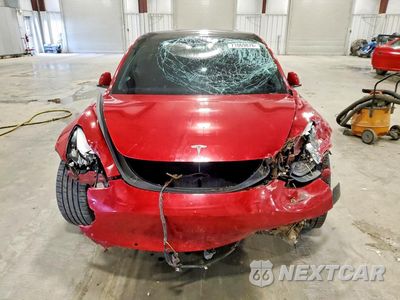 Piąte zdjęcie samochodu w środku: 2018 TESLA MODEL 3 VIN:5YJ3E1EA1JF051340 - miniatura