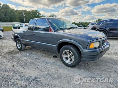 Czwarte zdjęcie samochodu z boku: 1997 GMC SONOMA VIN:1GTCS19X2V8505706 - miniatura