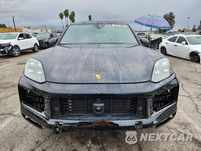 Piąte zdjęcie samochodu w środku: 2024 PORSCHE CAYENNE VIN:WP1AA2AY0RDA12350 - miniatura