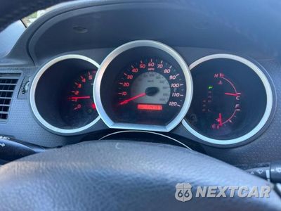 Zdjęcie 8 z 11 samochodu: 2010 TOYOTA TACOMA V6 VIN:5TEUU4EN1AZ720068 - miniatura
