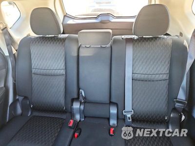Zdjęcie 10 z 13 samochodu: 2017 NISSAN ROGUE SV VIN:KNMAT2MT6HP542248 - miniatura