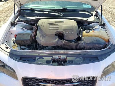 Zdjęcie 11 z 12 samochodu: 2016 CHRYSLER 300 S VIN:2C3CCAGG7GH112060 - miniatura