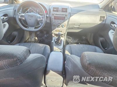 Zdjęcie 8 z 12 samochodu: 2011 TOYOTA COROLLA S VIN:2T1BU4EEXBC554521 - miniatura