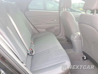 Zdjęcie 10 z 12 samochodu: 2021 HYUNDAI ELANTRA SEL VIN:5NPLM4AG0MH018902 - miniatura
