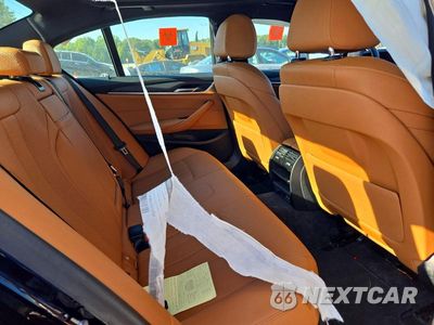 Zdjęcie 10 z 12 samochodu: 2021 BMW 530 I VIN:WBA53BH08MCG77962 - miniatura