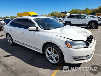 Czwarte zdjęcie samochodu z boku: 2014 VOLKSWAGEN PASSAT SEL VIN:1VWCN7A31EC097373 - miniatura