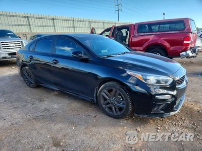 Czwarte zdjęcie samochodu z boku: 2021 KIA FORTE GT LINE VIN:3KPF34AD5ME291201 - miniatura