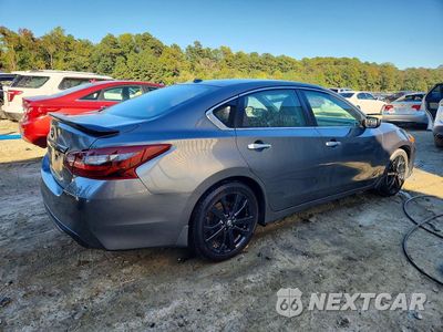 Trzecie zdjęcie samochodu z tyłu: 2018 NISSAN ALTIMA 2.5 SR VIN:1N4AL3AP0JC253849 - miniatura