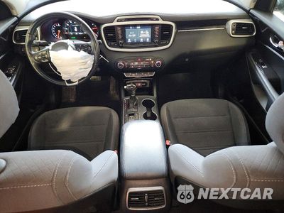 Zdjęcie 8 z 13 samochodu: 2018 KIA SORENTO LX VIN:5XYPG4A35JG387117 - miniatura