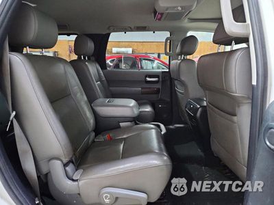 Zdjęcie 11 z 13 samochodu: 2012 TOYOTA SEQUOIA PLATINUM VIN:5TDDW5G18CS066728 - miniatura