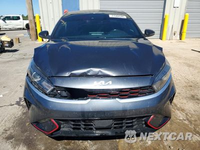Piąte zdjęcie samochodu w środku: 2023 KIA FORTE GT LINE VIN:3KPF54AD6PE513436 - miniatura