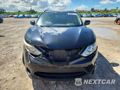 Piąte zdjęcie samochodu w środku: 2017 NISSAN ROGUE SPORT SV VIN:JN1BJ1CP7HW022285 - miniatura