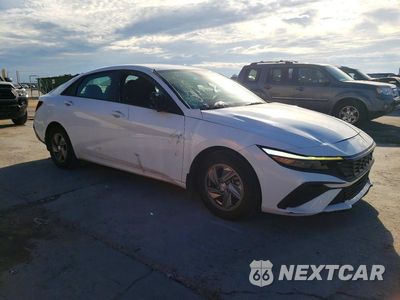 Czwarte zdjęcie samochodu z boku: 2025 HYUNDAI ELANTRA SE VIN:KMHLL4DG0SU002129 - miniatura
