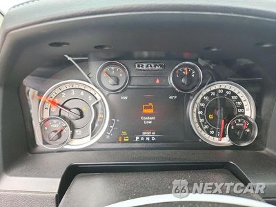 Zdjęcie 9 z 13 samochodu: 2018 RAM 2500 LARAMIE VIN:3C6UR5NL6JG288988 - miniatura