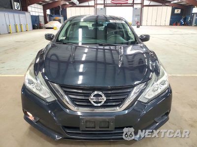 Piąte zdjęcie samochodu w środku: 2017 NISSAN ALTIMA 2.5 SV VIN:1N4AL3AP0HC209215 - miniatura