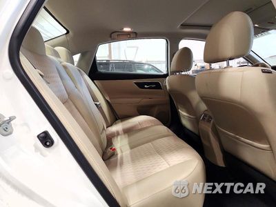 Zdjęcie 10 z 12 samochodu: 2017 NISSAN ALTIMA 2.5 SV VIN:1N4AL3AP7HC224276 - miniatura