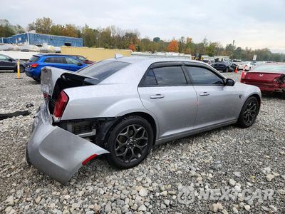 Trzecie zdjęcie samochodu z tyłu: 2018 CHRYSLER 300 S VIN:2C3CCAGG7JH241018 - miniatura