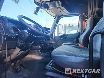 Zdjęcie 7 z 14 samochodu: 2018 INTERNATIONAL LT625 VIN:3HSDZAPR1JN055199 - miniatura