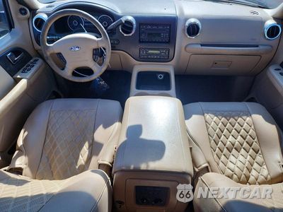 Zdjęcie 8 z 13 samochodu: 2005 FORD EXPEDITION EDDIE BAUER VIN:1FMFU17575LA68674 - miniatura