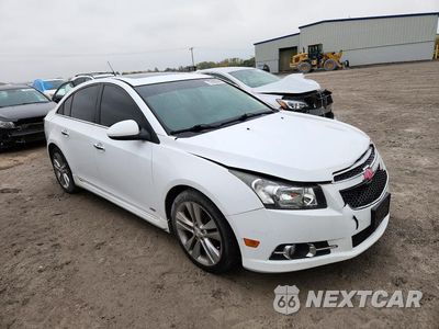 Czwarte zdjęcie samochodu z boku: 2014 CHEVROLET CRUZE LTZ VIN:1G1PG5SB9E7197635 - miniatura
