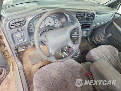 Zdjęcie 8 z 12 samochodu: 1998 GMC SONOMA VIN:1GTCS1442W8540633 - miniatura