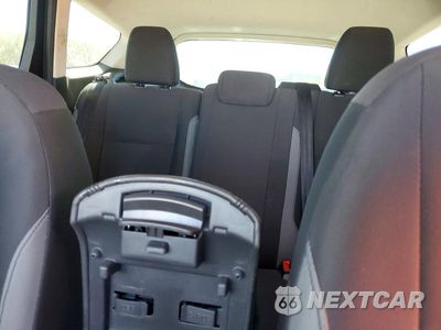 Zdjęcie 10 z 13 samochodu: 2015 FORD ESCAPE S VIN:1FMCU0F74FUB20158 - miniatura