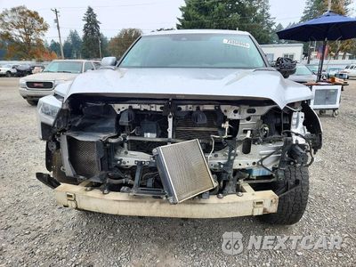 Piąte zdjęcie samochodu w środku: 2023 TOYOTA TUNDRA CREWMAX LIMITED VIN:5TFJC5EC4PX002685 - miniatura