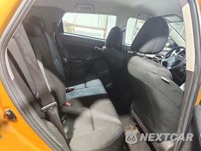 Zdjęcie 11 z 13 samochodu: 2010 TOYOTA MATRIX BASE VIN:2T1KU4EE6AC260452 - miniatura