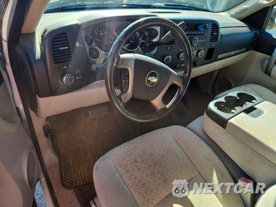 Zdjęcie 8 z 12 samochodu: 2008 CHEVROLET SILVERADO K2500 HEAVY DUTY VIN:1GCHK23KX8F210636 - miniatura