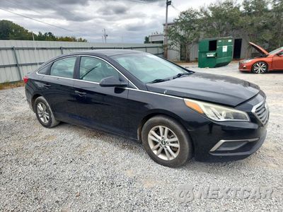 Czwarte zdjęcie samochodu z boku: 2016 HYUNDAI SONATA SE VIN:5NPE24AF2GH296744 - miniatura