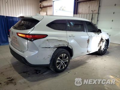 Trzecie zdjęcie samochodu z tyłu: 2023 TOYOTA HIGHLANDER XLE VIN:5TDKDRBH9PS022512 - miniatura