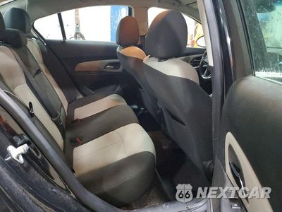 Zdjęcie 10 z 13 samochodu: 2011 CHEVROLET CRUZE LS VIN:1G1PC5SH2B7149695 - miniatura