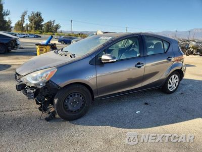 2015 TOYOTA PRIUS C TWO JTDKDTB32F1100335 - główne zdjęcie licytacji z USA - miniatura