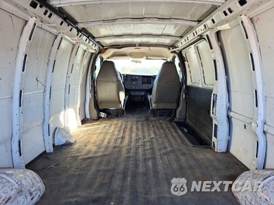 Zdjęcie 10 z 13 samochodu: 2009 CHEVROLET EXPRESS G2500 DELIVERY VAN VIN:1GCGG29C391170380 - miniatura