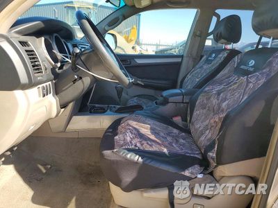 Zdjęcie 7 z 13 samochodu: 2004 TOYOTA 4RUNNER SR5 VIN:JTEBU14R840038444 - miniatura